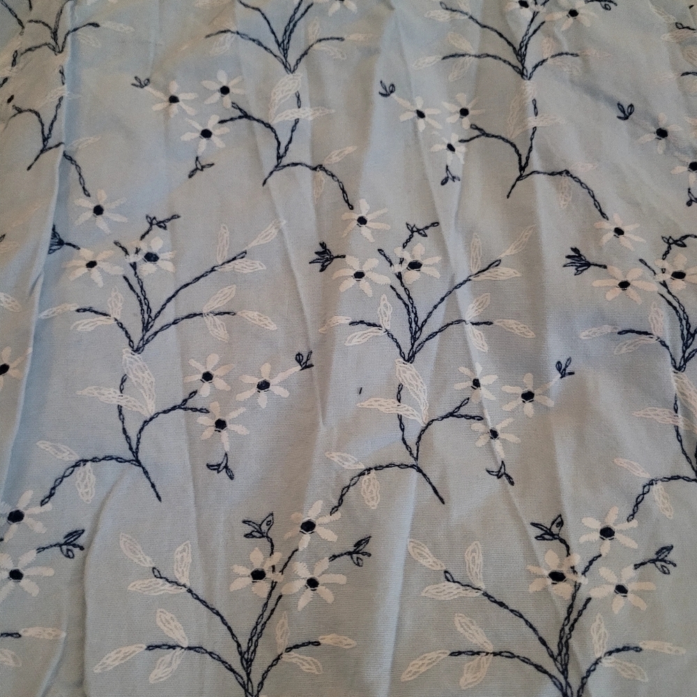 Elegant Blue Floral Midi Dress - Picture 2 of 7